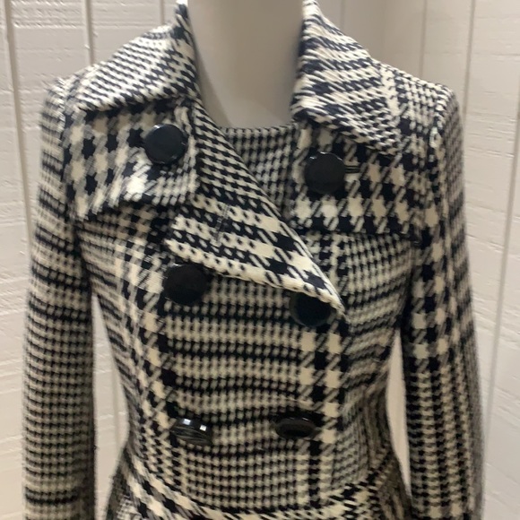 Coat - Picture 2 of 6